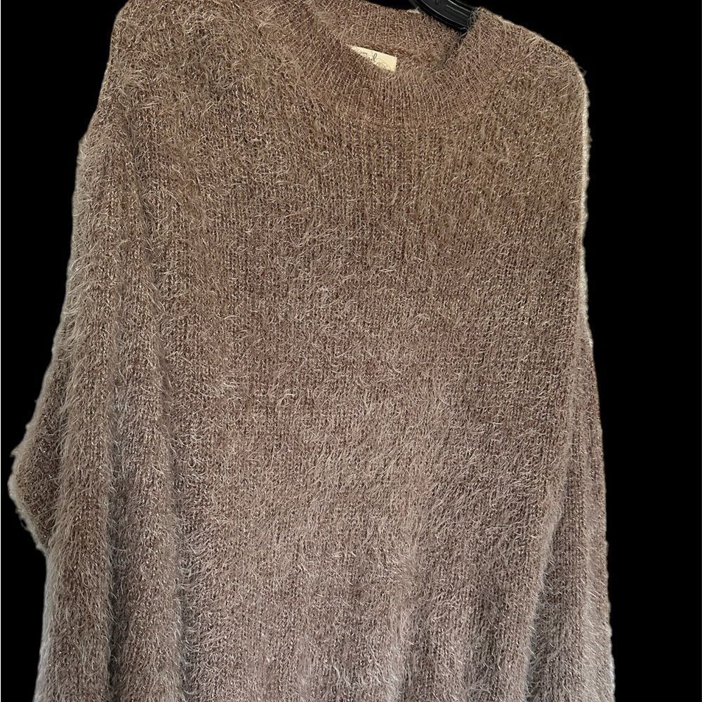 Easel sweater that is so soft‎ and fluffy!